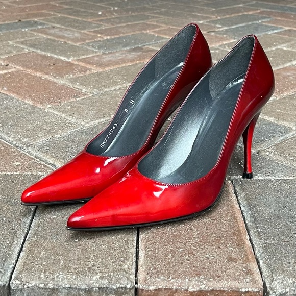 Stuart Weitzman red ombré patent leather pumps - Picture 1 of 9